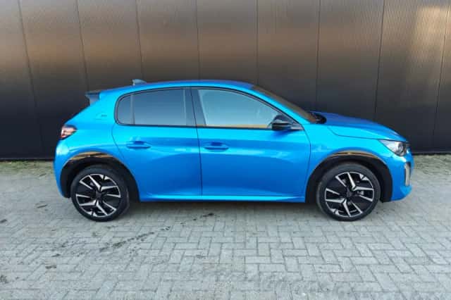 Peugeot 208 (2024) thumbnail 2