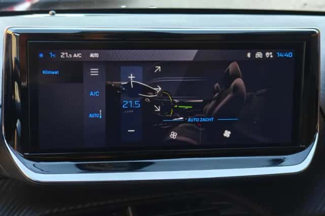 Peugeot 208 (2024) thumbnail 21