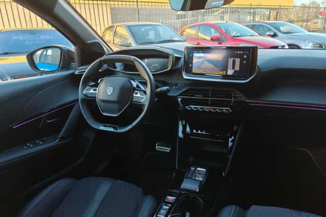 Peugeot 208 (2024) thumbnail 4