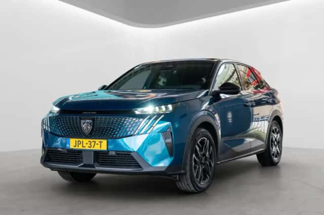 Peugeot 3008 (2025) thumbnail 1