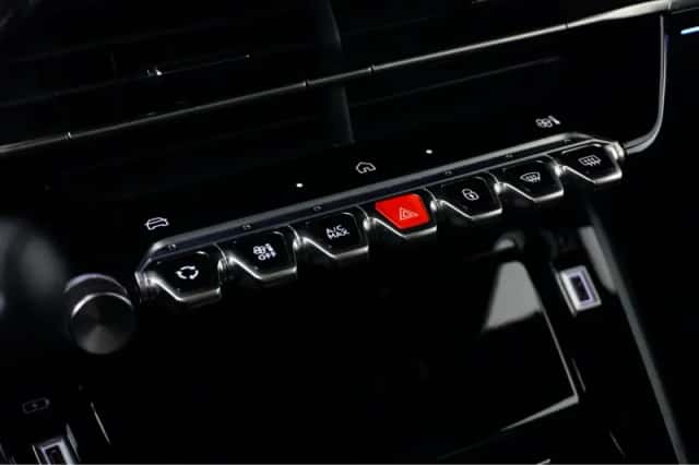 Peugeot 208 (2024) thumbnail 13