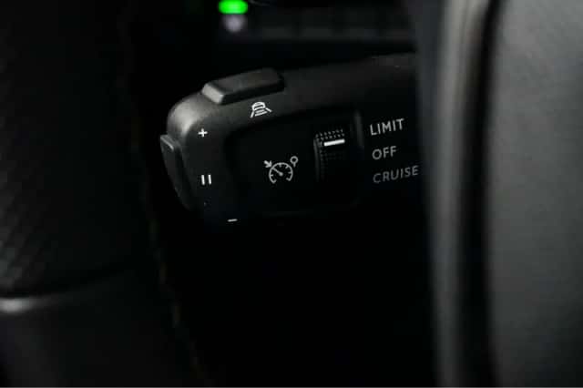 Peugeot 208 (2024) thumbnail 18