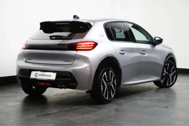 Peugeot 208 (2024) thumbnail 3