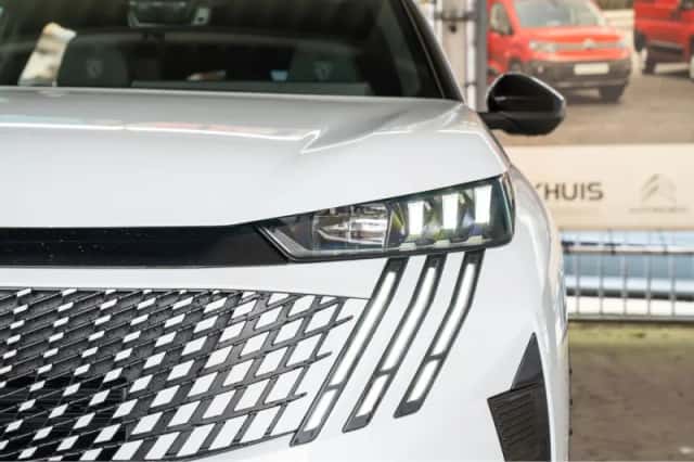 Peugeot 5008 (2025) thumbnail 2