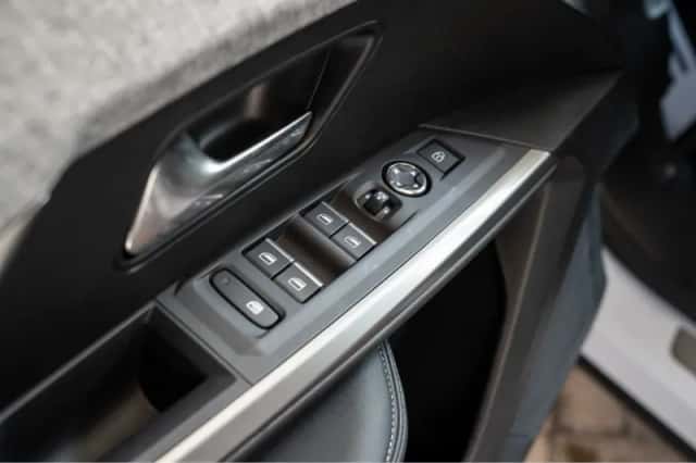 Peugeot 5008 (2025) thumbnail 17