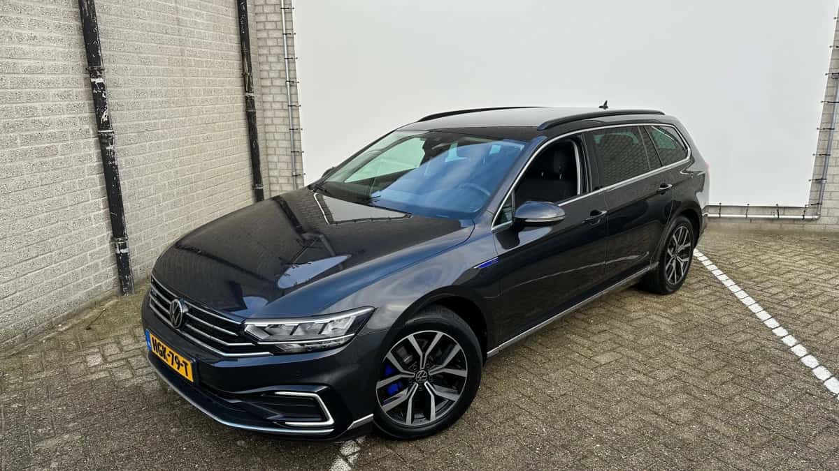 Volkswagen Passat (2020) — foto 1