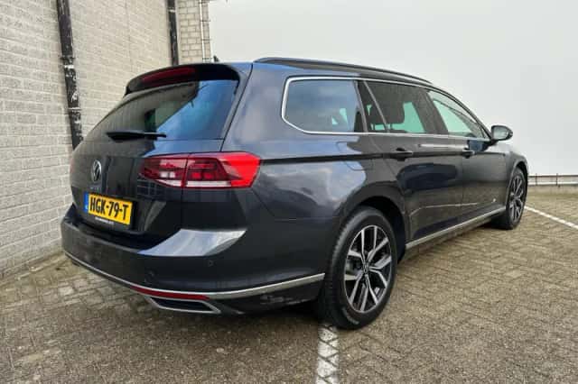 Volkswagen Passat (2020) thumbnail 11