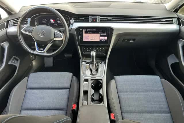 Volkswagen Passat (2020) thumbnail 20