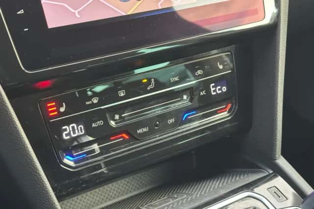 Volkswagen Passat (2020) thumbnail 24