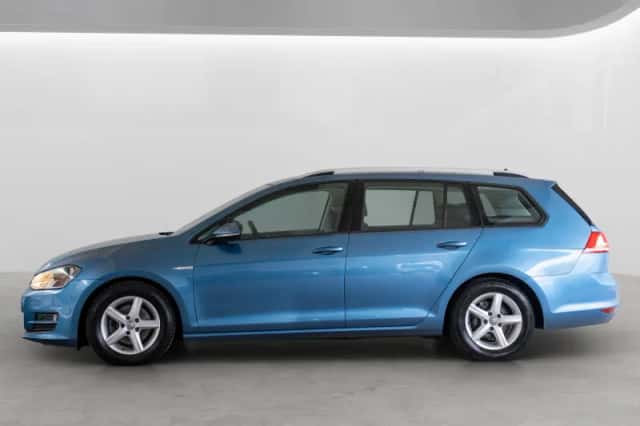 Volkswagen Golf (2017) thumbnail 2