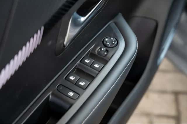 Peugeot 208 (2024) thumbnail 31