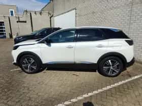 Peugeot 3008 (2023) thumbnail 2
