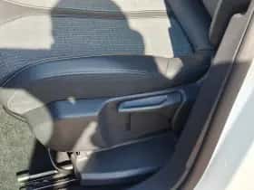Peugeot 3008 (2023) thumbnail 12