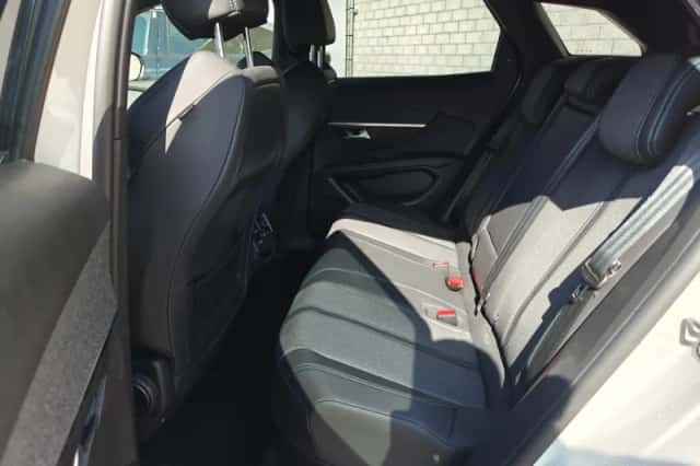 Peugeot 3008 (2023) thumbnail 13