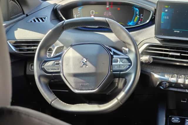 Peugeot 3008 (2023) thumbnail 17