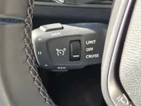Peugeot 3008 (2023) thumbnail 21