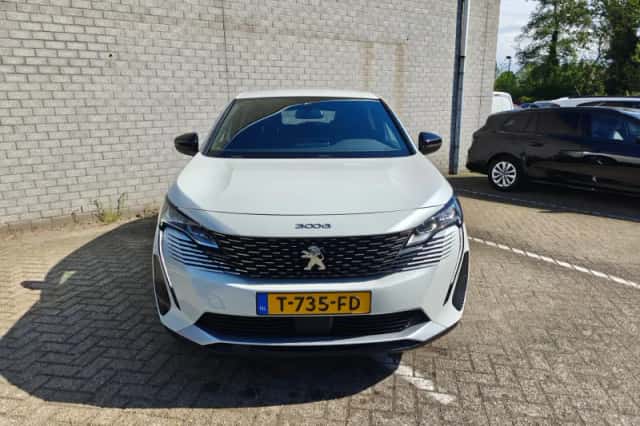 Peugeot 3008 (2023) thumbnail 6