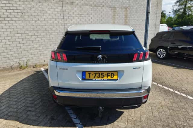 Peugeot 3008 (2023) thumbnail 10