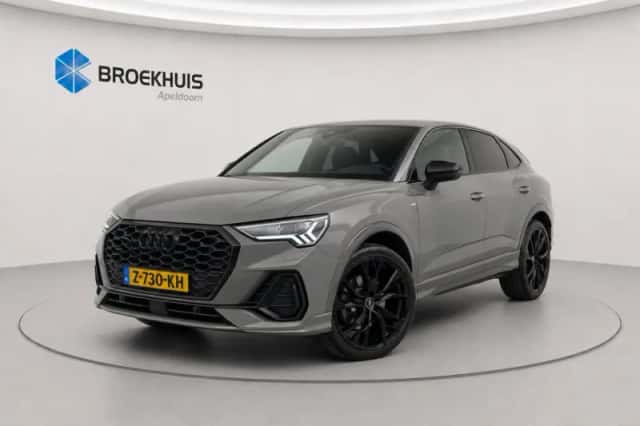 Audi Q3 (2023) thumbnail 1