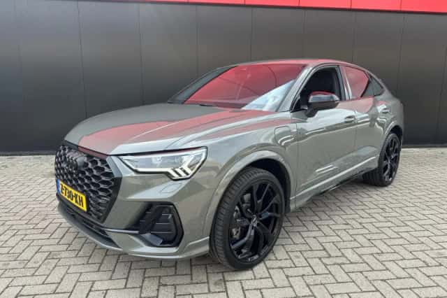 Audi Q3 (2023) thumbnail 1