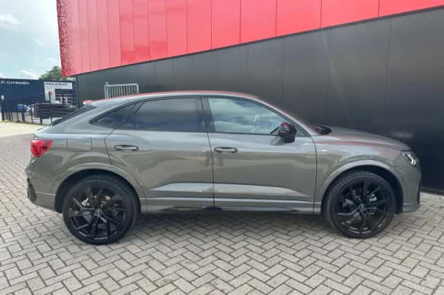 Audi Q3 (2023) thumbnail 14