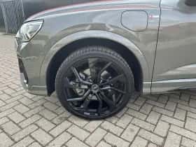Audi Q3 (2023) thumbnail 3