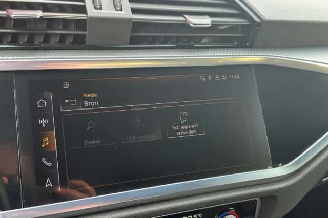 Audi Q3 (2023) thumbnail 34