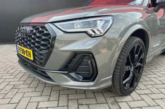 Audi Q3 (2023) thumbnail 5
