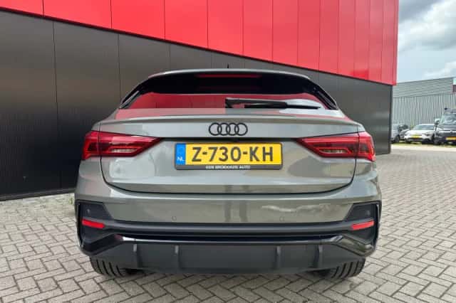 Audi Q3 (2023) thumbnail 10