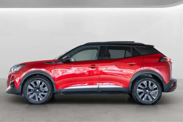 Peugeot 2008 (2022) thumbnail 2