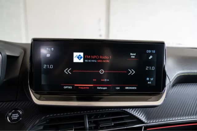 Peugeot 2008 (2022) thumbnail 18