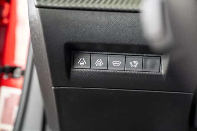 Peugeot 2008 (2022) thumbnail 29