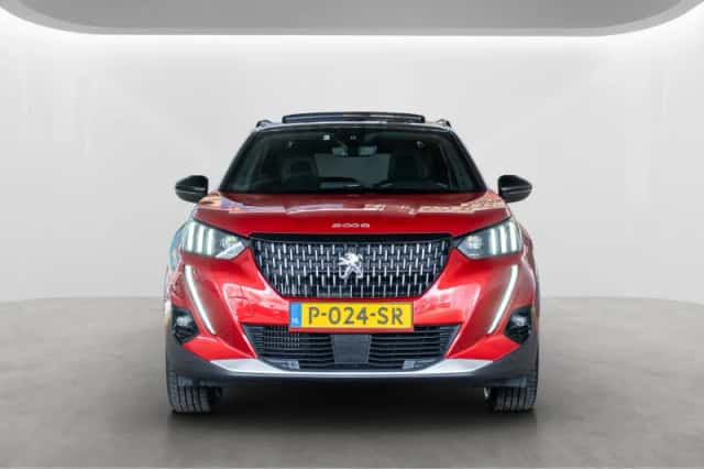 Peugeot 2008 (2022) thumbnail 4