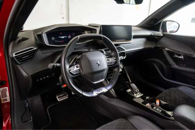 Peugeot 2008 (2022) thumbnail 9