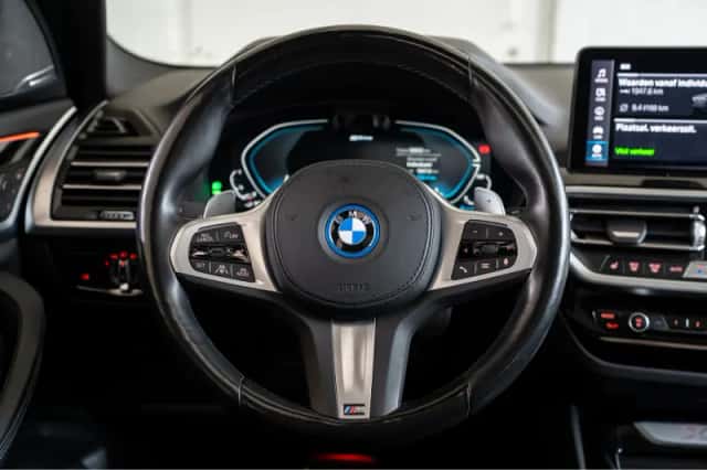 BMW X3 (2024) thumbnail 12