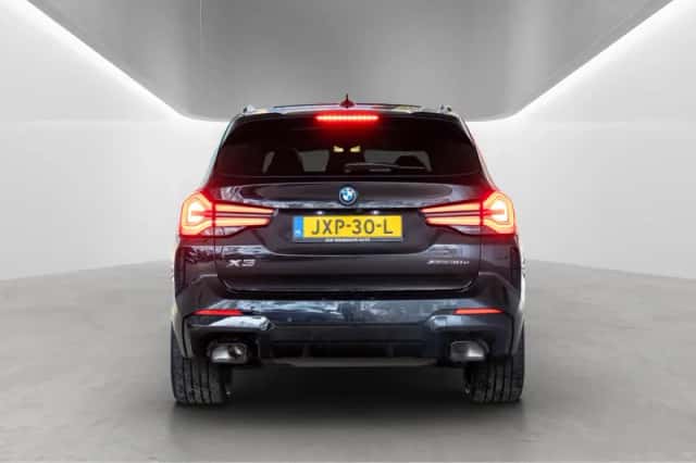 BMW X3 (2024) thumbnail 7