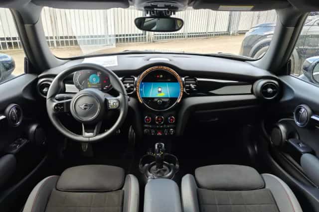 MINI Mini (2023) thumbnail 15
