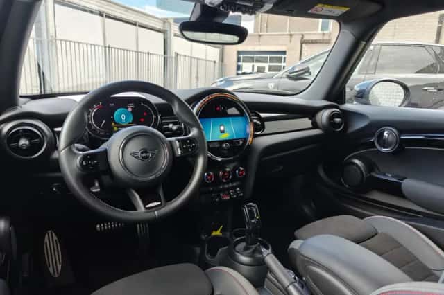 MINI Mini (2023) thumbnail 16