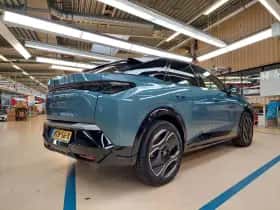 Peugeot e-3008 (2025) thumbnail 2
