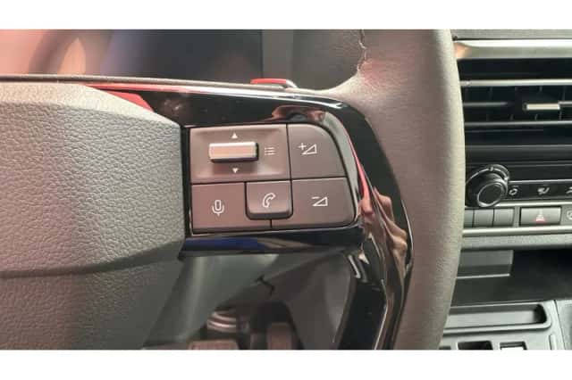 Peugeot E-Traveller (2024) thumbnail 20