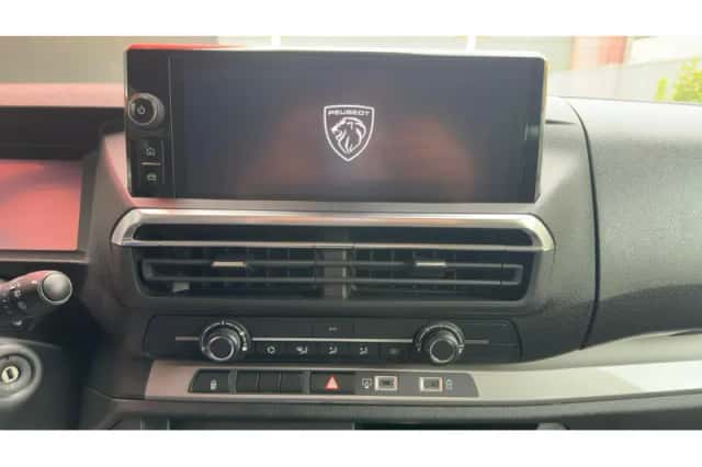 Peugeot E-Traveller (2024) thumbnail 21