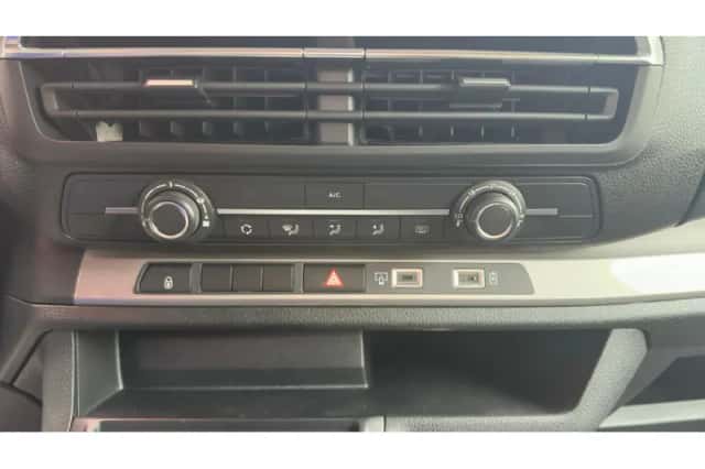Peugeot E-Traveller (2024) thumbnail 22