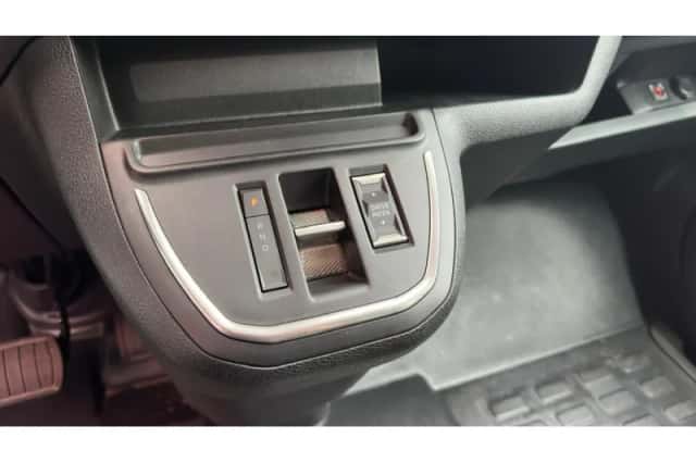 Peugeot E-Traveller (2024) thumbnail 23
