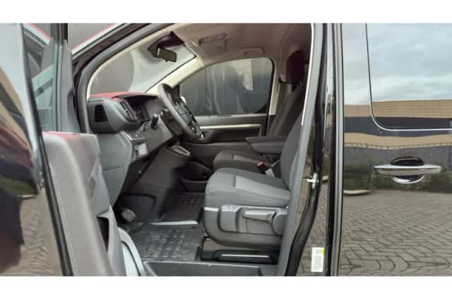 Peugeot E-Traveller (2024) thumbnail 8