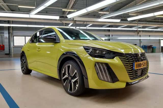 Peugeot e-208 (2025) thumbnail 3