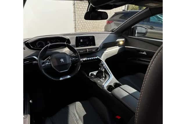 Peugeot 3008 (2020) thumbnail 16