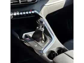 Peugeot 3008 (2020) thumbnail 26