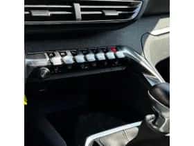 Peugeot 3008 (2020) thumbnail 28