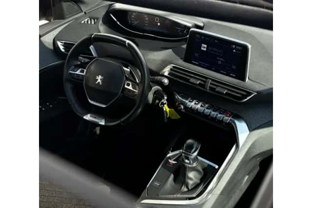 Peugeot 3008 (2020) thumbnail 30
