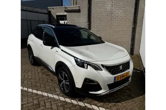 Peugeot 3008 (2020) thumbnail 9